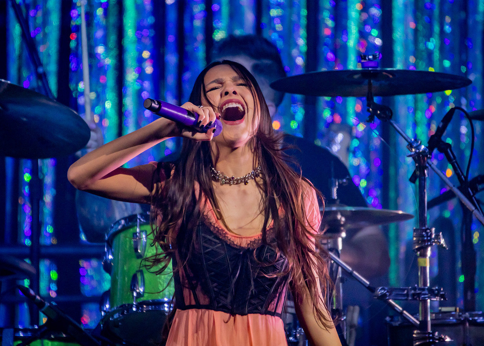 Olivia Rodrigo speaks in support of abortion rights at Washington DC show