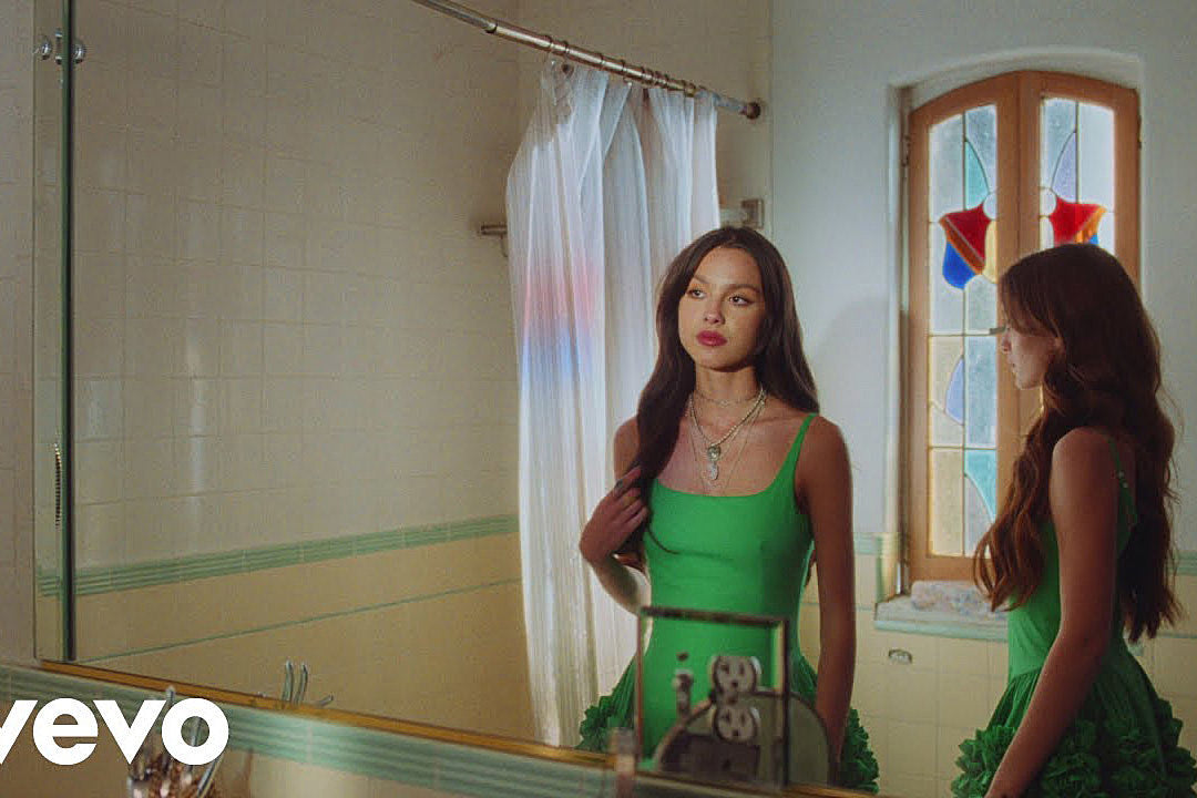 St. Vincent, Taylor Swift & Jack Antonoff get new writing credit on Olivia Rodrigo’s LP