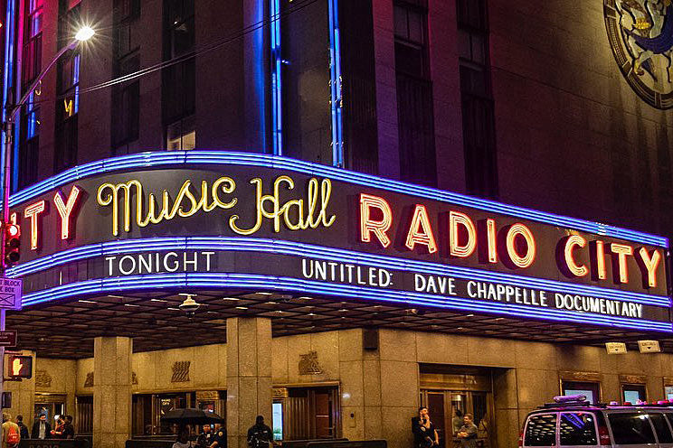 Dave Chappelle brought Ghostface Killah, Q-Tip, De La Soul & more to Radio City reopening