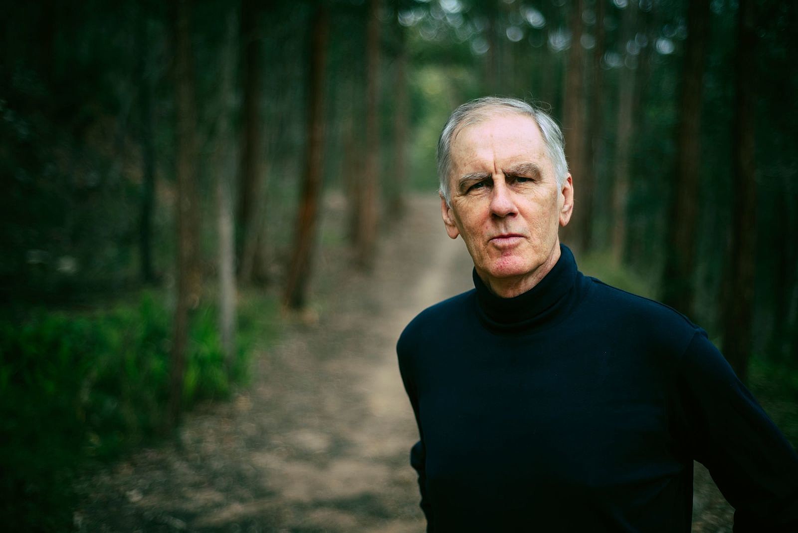 Robert Forster (The Go-Betweens) announces new LP – listen to “She’s a Fighter”