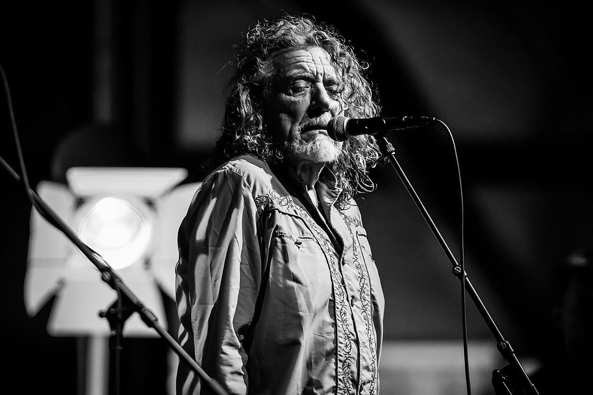 Watch Robert Plant sing “Stairway to Heaven” for the first time in 16 years