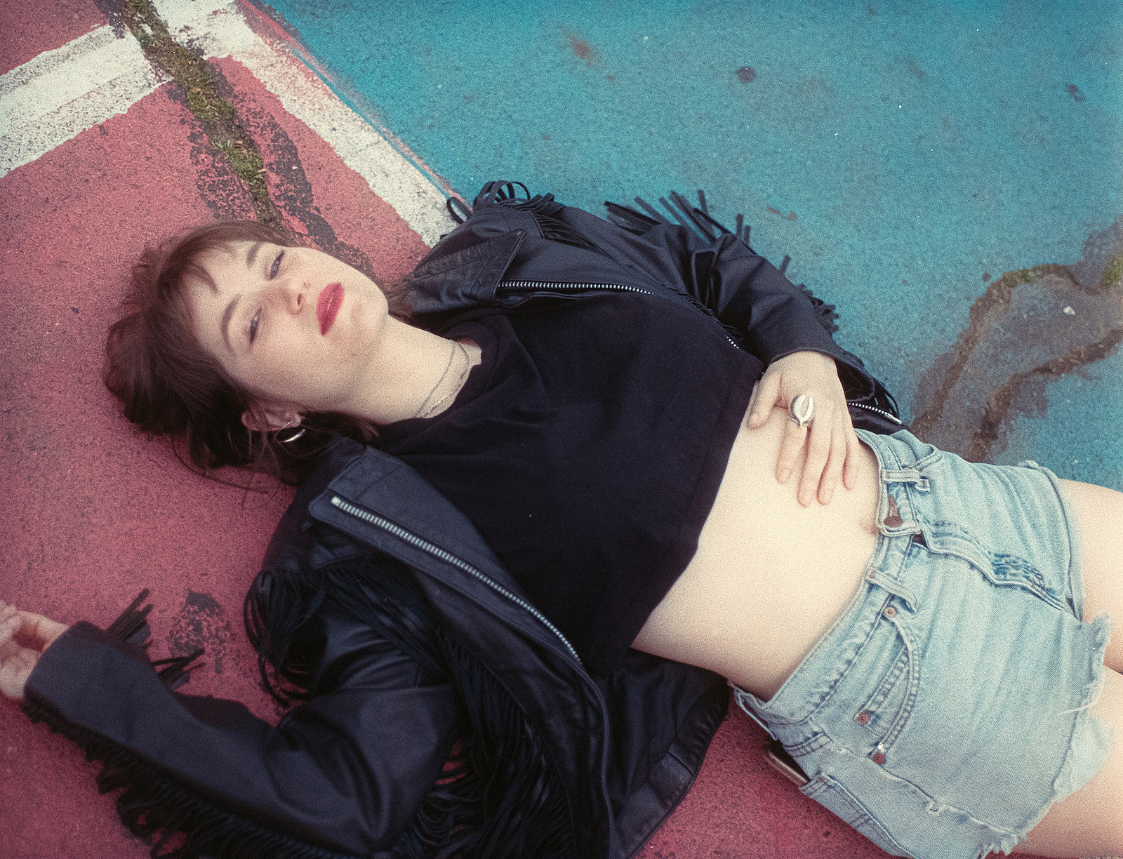 Smile Machine offers up airy but fuzzed-out indie rock on new song “Pretty Today” (watch the video)
