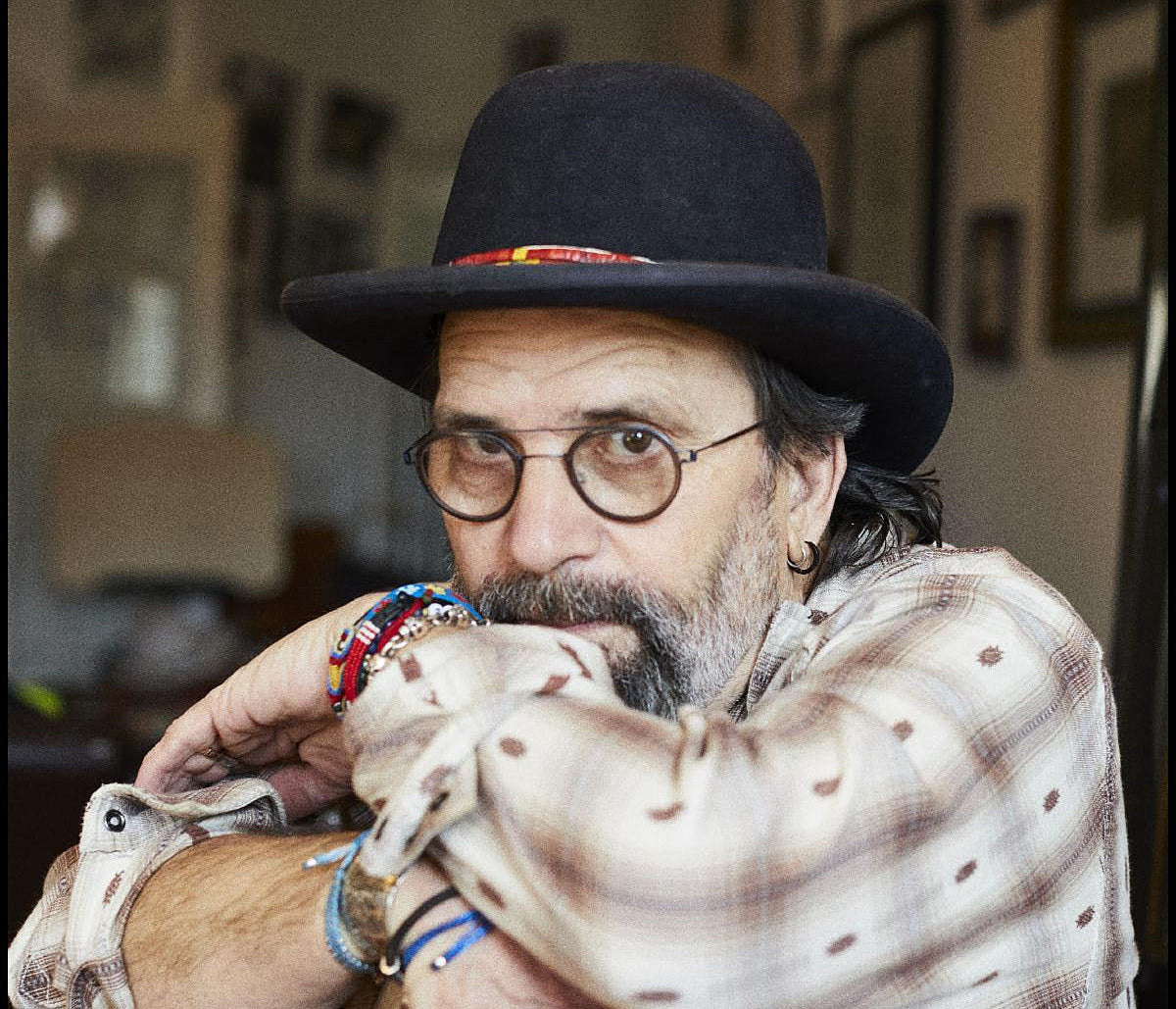 Steve Earle announces new live album, adds more tour dates (listen to “I Ain’t Ever Satisfied”)