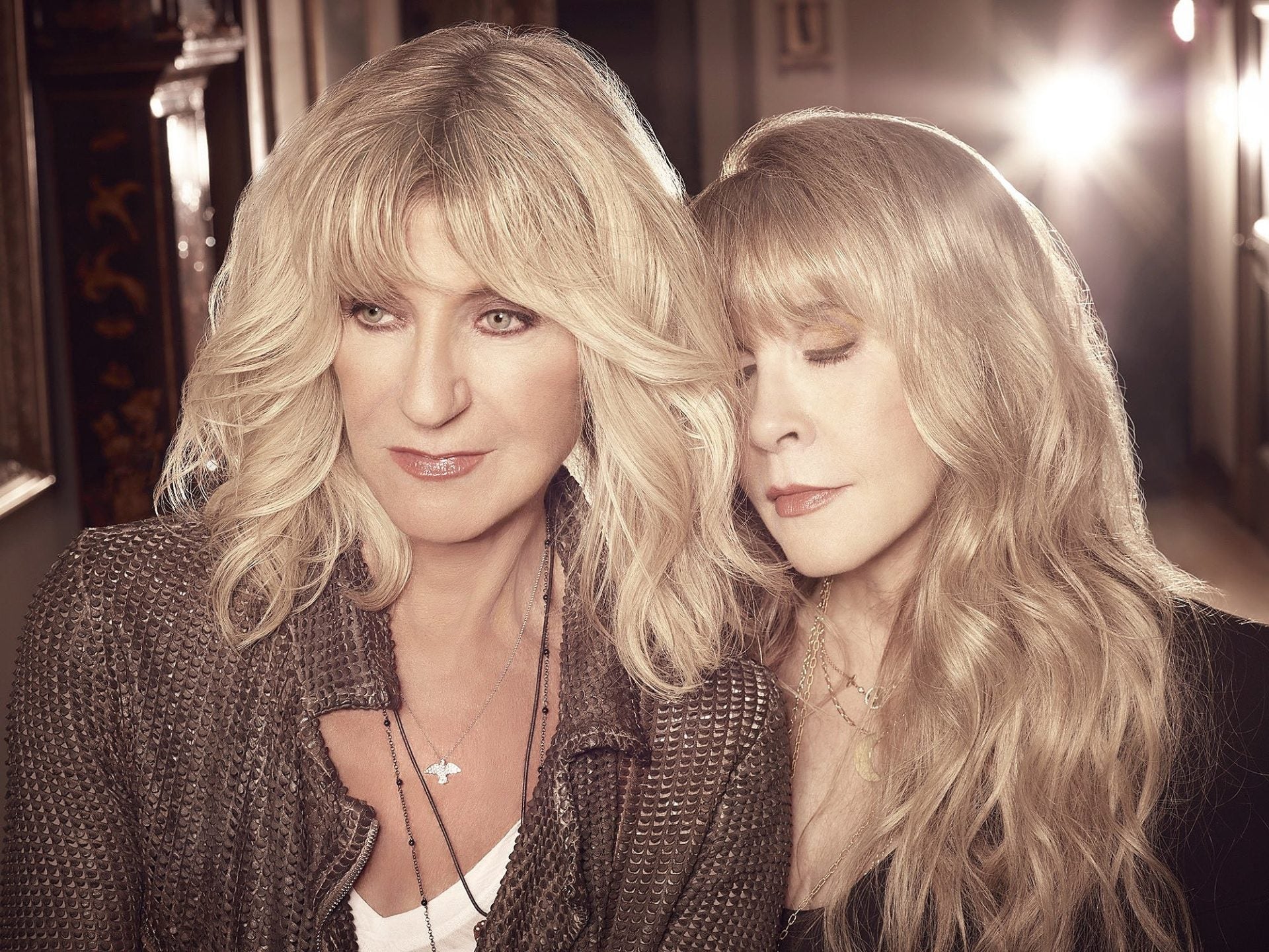 Stevie Nicks & Mick Fleetwood pay tribute to Christine McVie