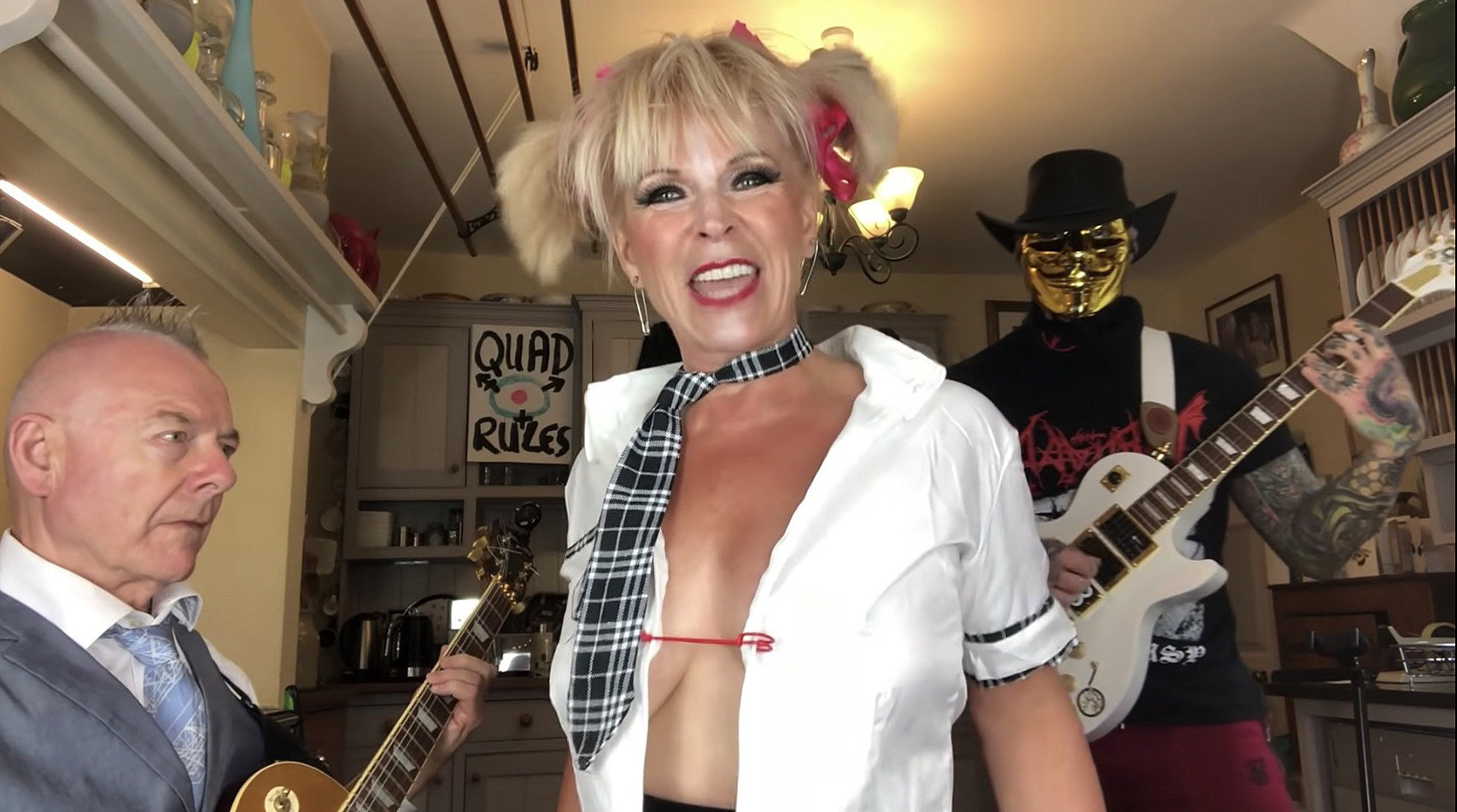 Watch Toyah & Robert Fripp cover The Who’s “My Generation”; King Crimson on tour now