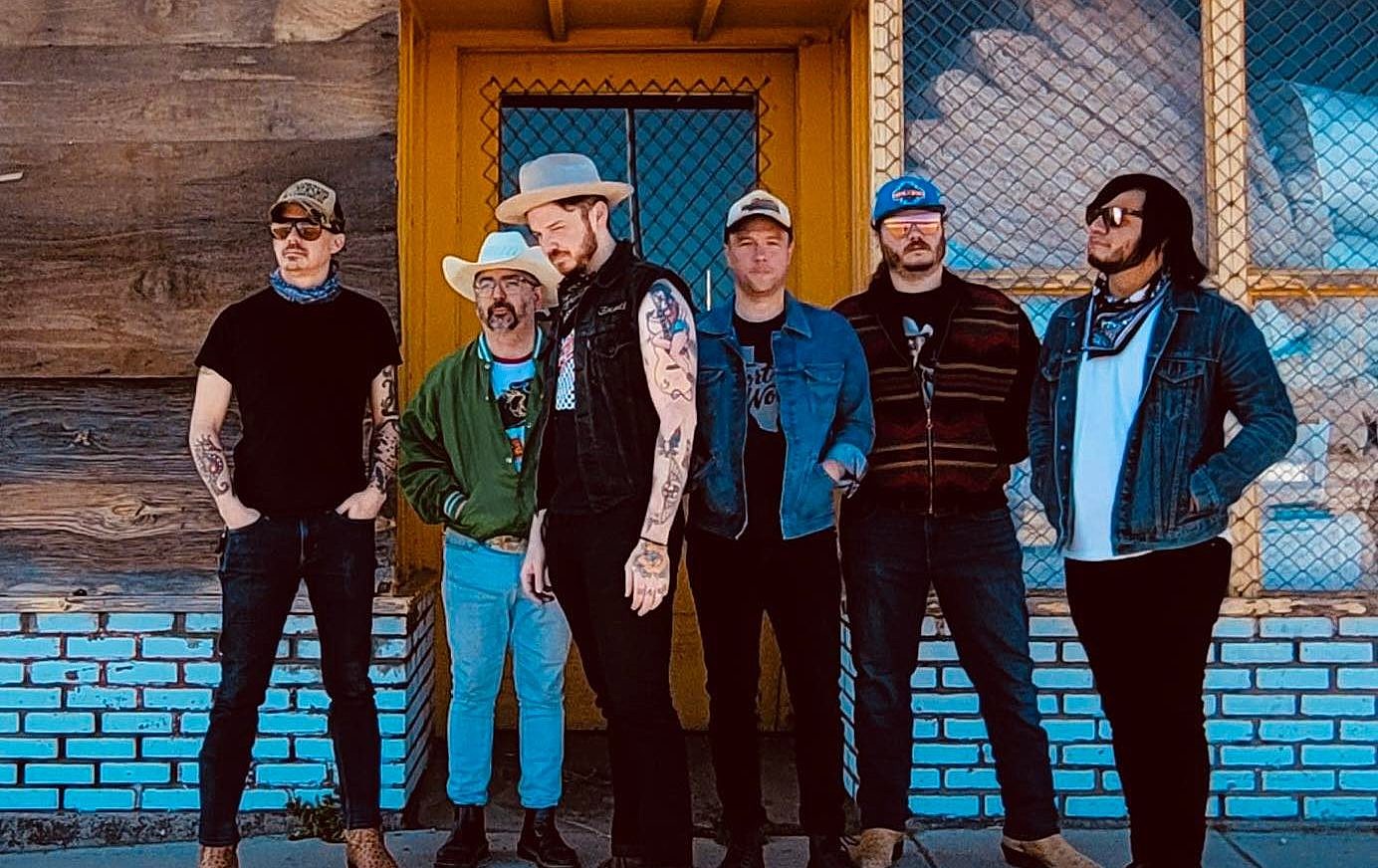 Vandoliers share video for new song “Howlin’,” announce tour with Mike and the Moonpies