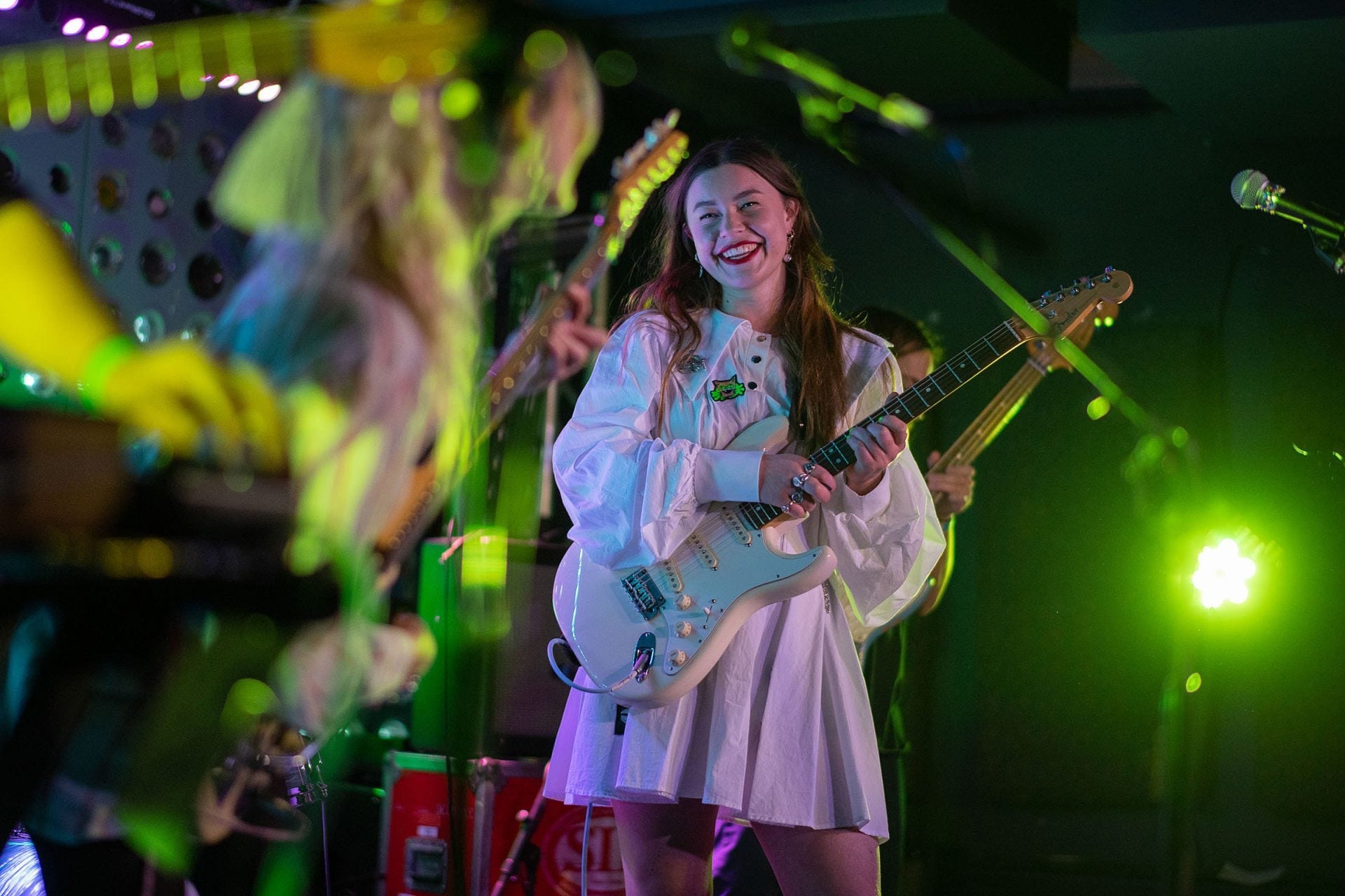 Wet Leg wrapped up NYC run at Baby’s All Right (pics, setlist, video)