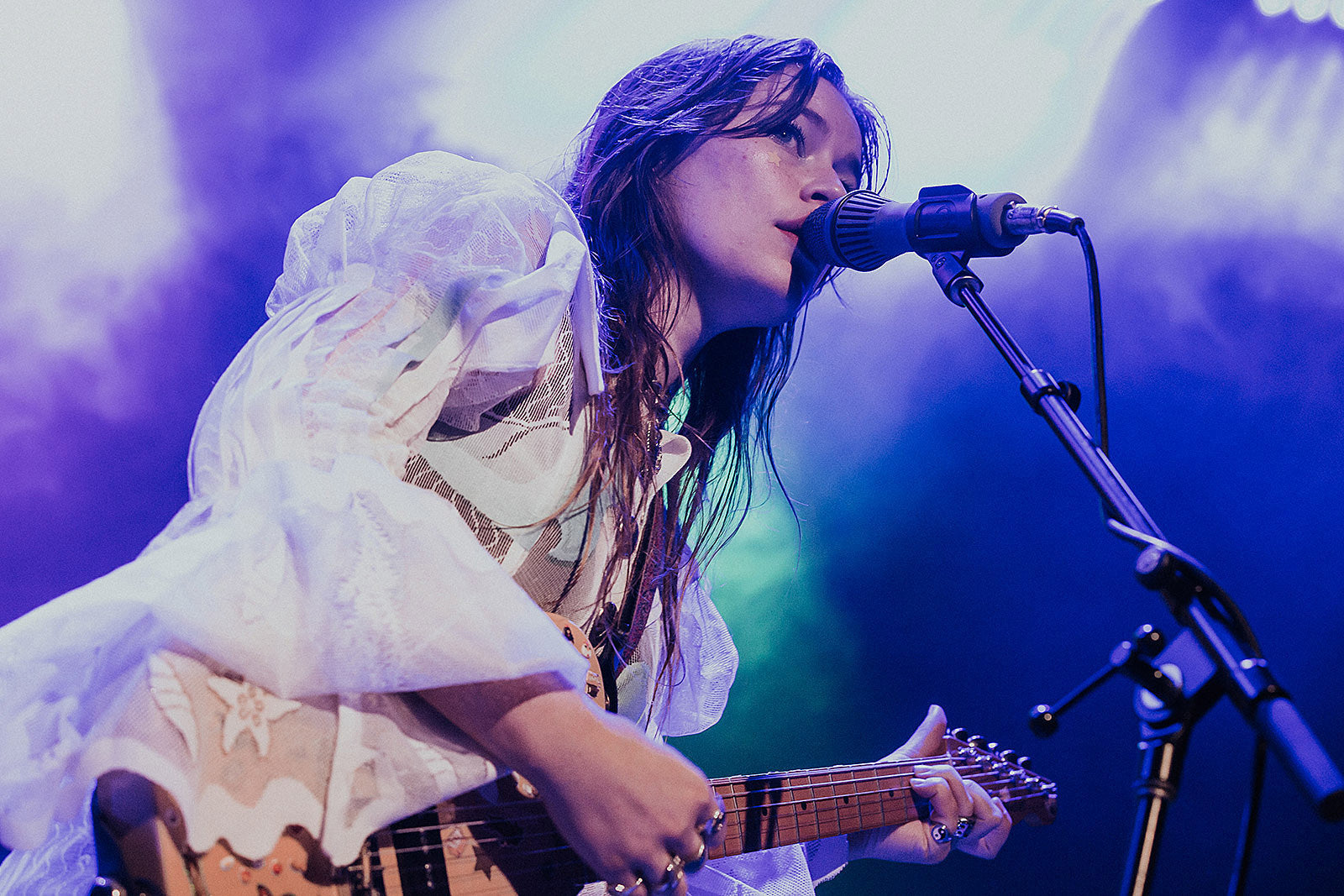Wet Leg share Unknown Mortal Orchestra remix of “Chaise Longue”