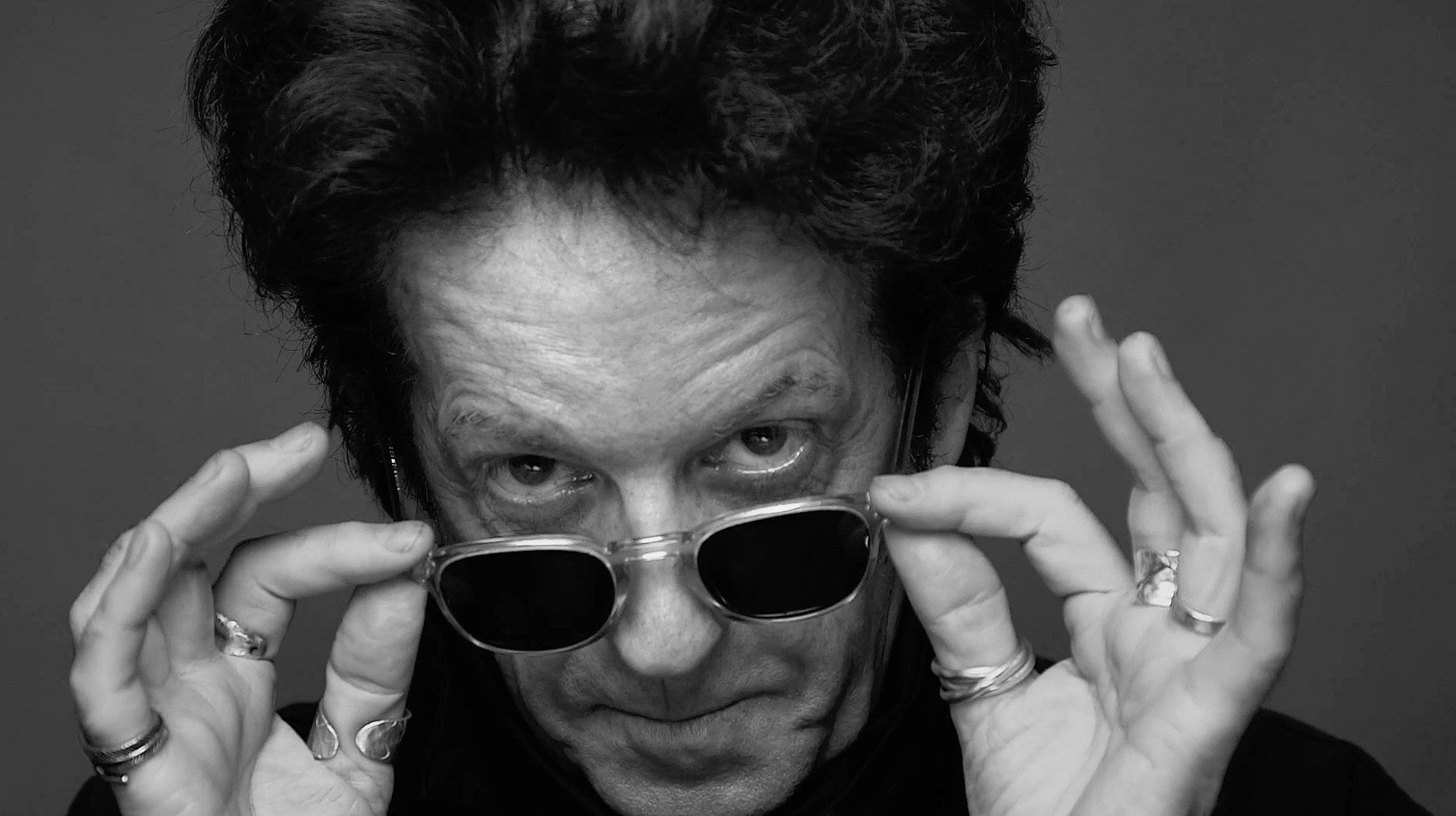 Watch Willie Nile’s “Off My Medication” video from ‘The Day the Earth Stood Still’