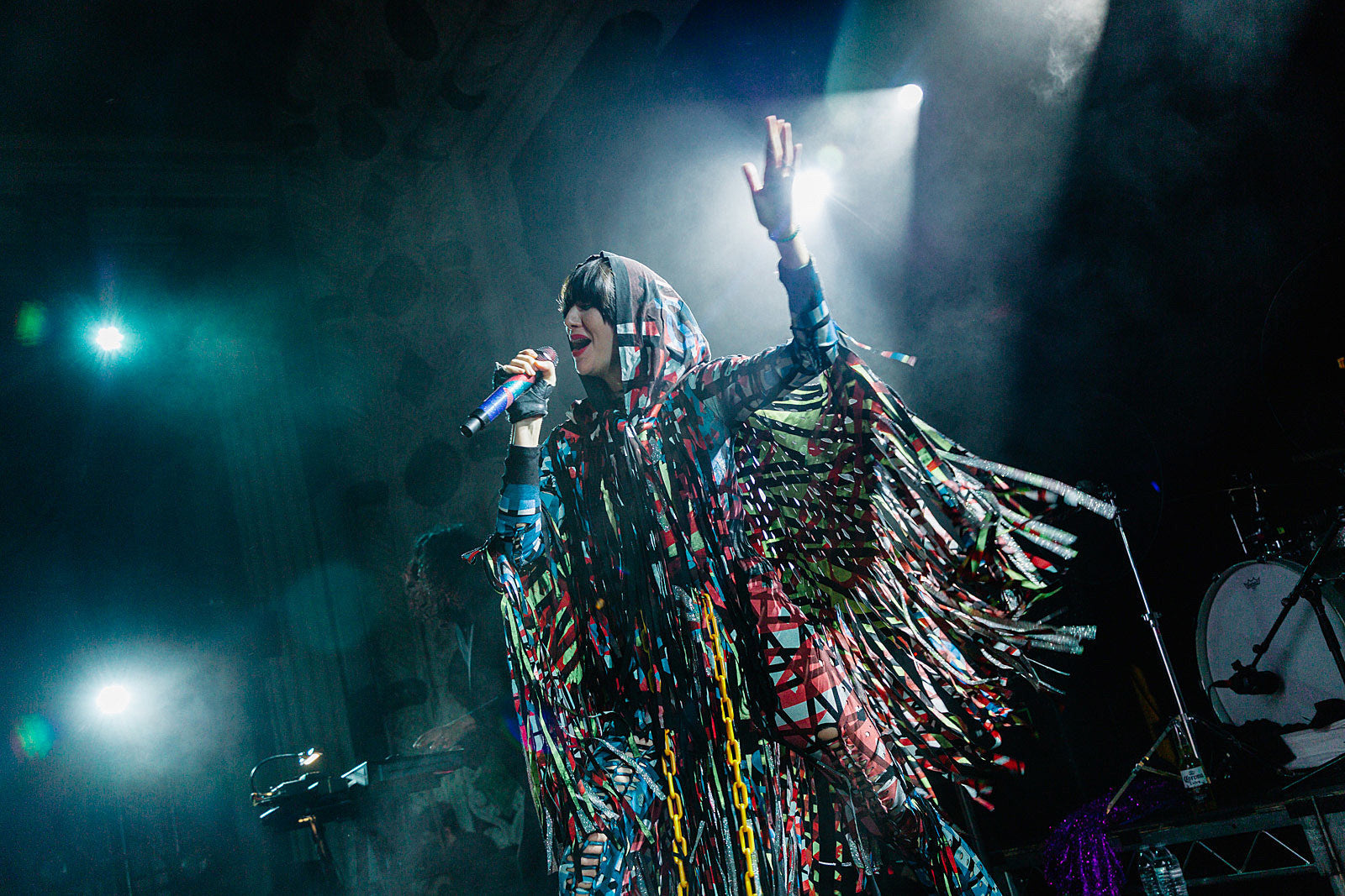 Yeah Yeah Yeahs debuted “Lovebomb” at Chicago club show (pics, video, setlist)