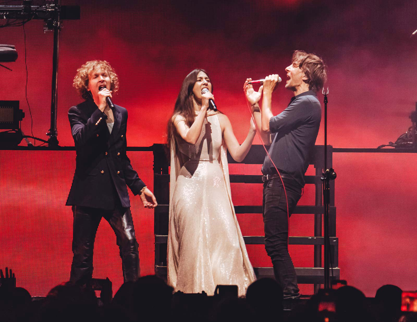 Beck, Phoenix & Weyes Blood brought the Summer Odyssey Tour to Madison Square Garden (pics, setlists)