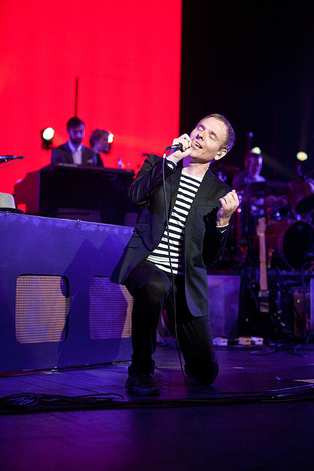 Belle & Sebastian and Real Estate played Radio City Music Hall (pics, setlist)