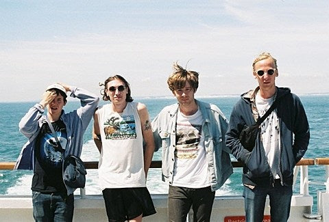 UK rockers Best Friends on FatCat, have a new single (listen)