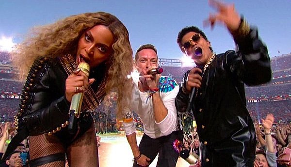 Beyonce played the Halftime show w/ Coldplay, announces tour (Citi Field included) — dates & video
