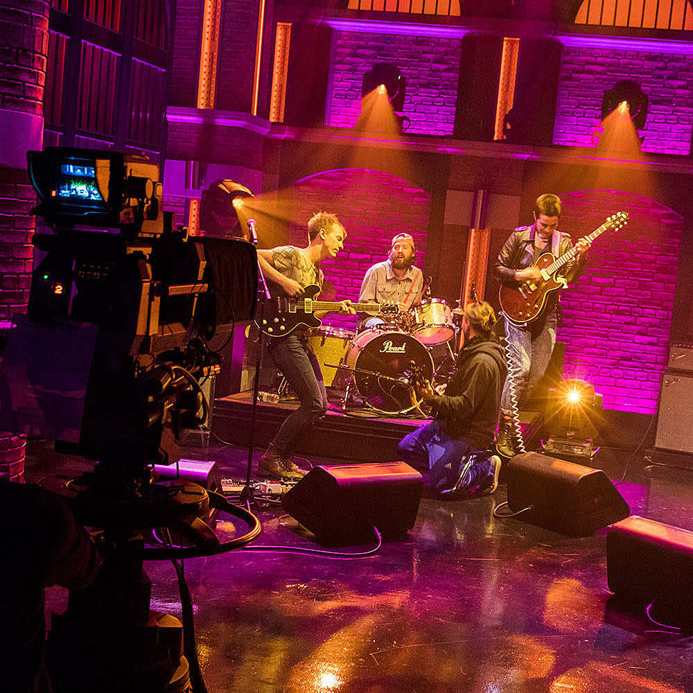Big Thief played “Masterpiece” on ‘Seth Meyers,’ releasing new LP this summer