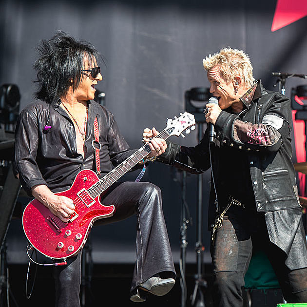 tix for Billy Idol & Steve Stevens’ duo tour on sale (2nd NYC show included)