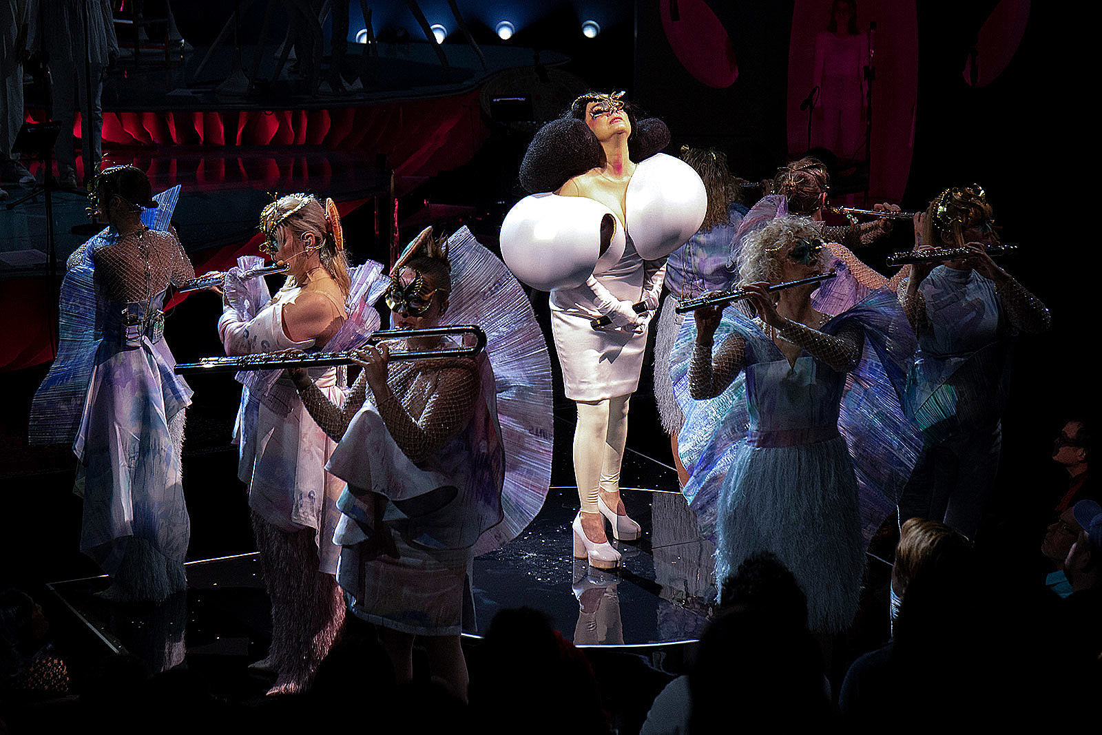 Bjork announces West Coast ‘Cornucopia’ dates