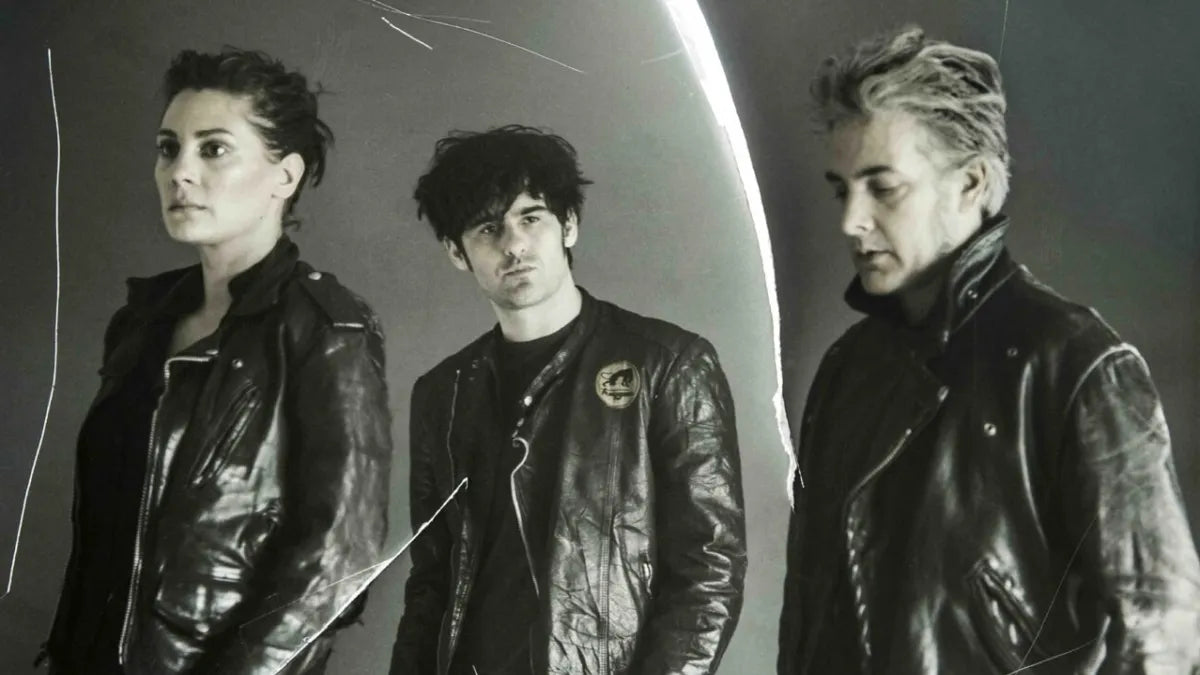 Tour news: Black Rebel Motorcycle Club, Davido, St. Vincent, Die Spitz, Yung Lean, Fcukers, Algiers/David J, Art d’Ecco, more