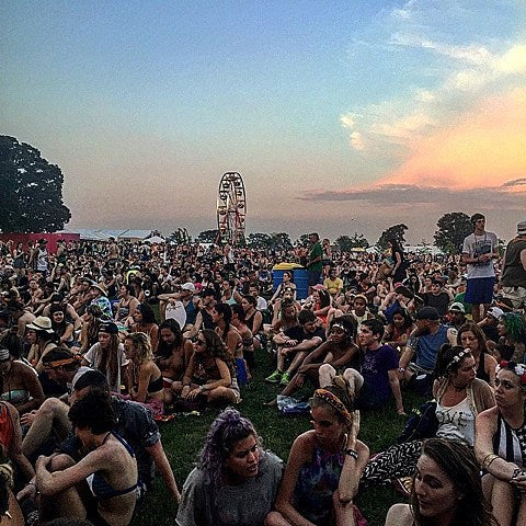 Bonnaroo kicked off with Courtney Barnett, Mac DeMarco, Strand of Oaks & more, continues today (and streaming live)