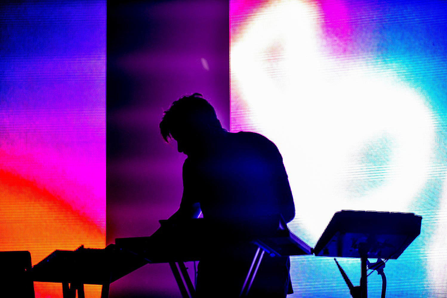 Bonobo played Terminal 5 with Innov Gnawa (night 1 pics)