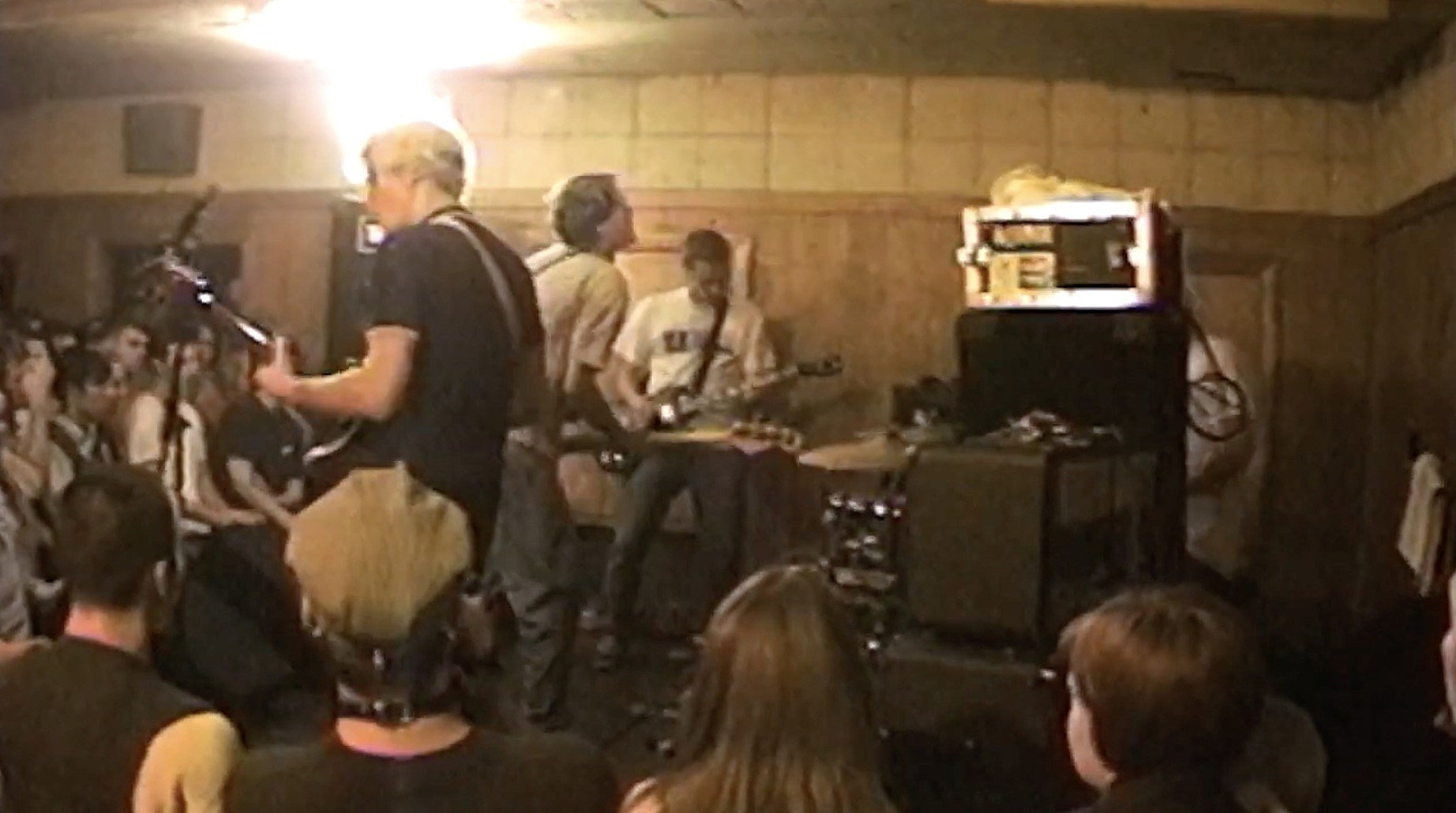 Watch unearthed footage of ’90s punk/emo Chicago shows: Braid, Alkaline Trio, Unwound, Mineral, more