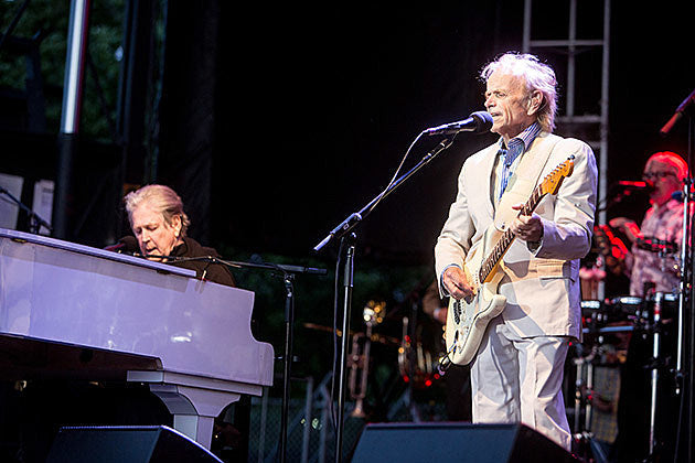 Brian Wilson, Rostam & Hinds @ McCarren Park (pics)