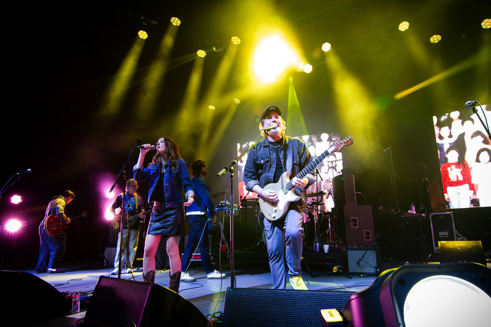 Broken Social Scene, Metric & Stars played Greek Theatre (pics, setlists)