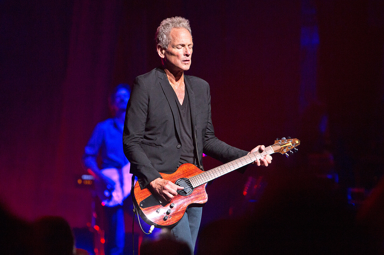 Lindsey Buckingham suing the rest of Fleetwood Mac for firing him