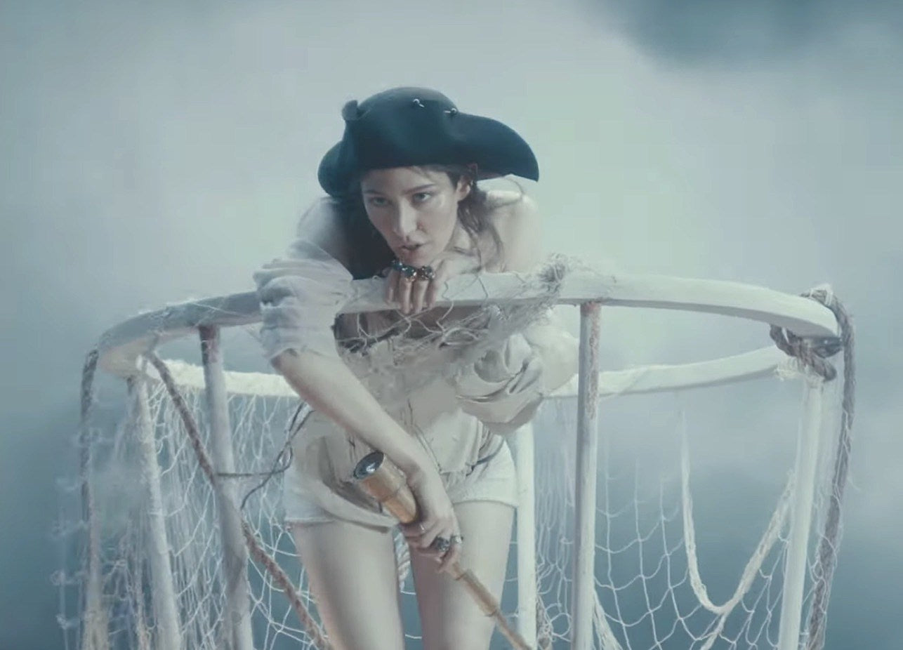 Caroline Polachek preps solo LP ‘Pang,’ shares new video, playing NYC & LA