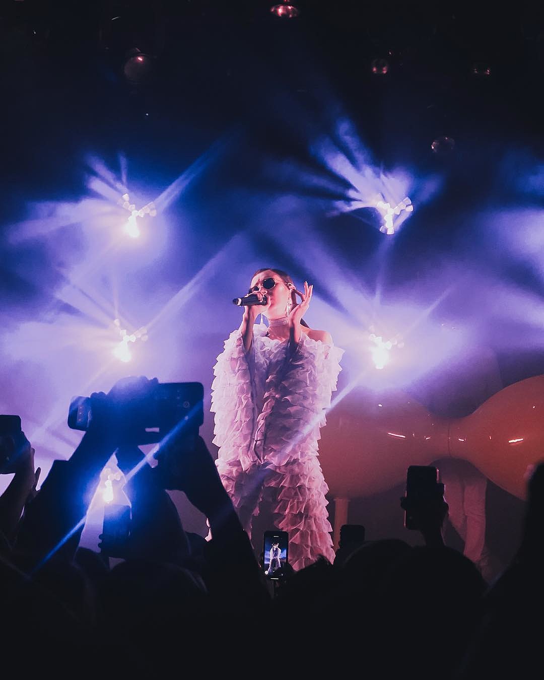 Charli XCX played guest-filled ‘Pop 2’ show in L.A. (review, videos)