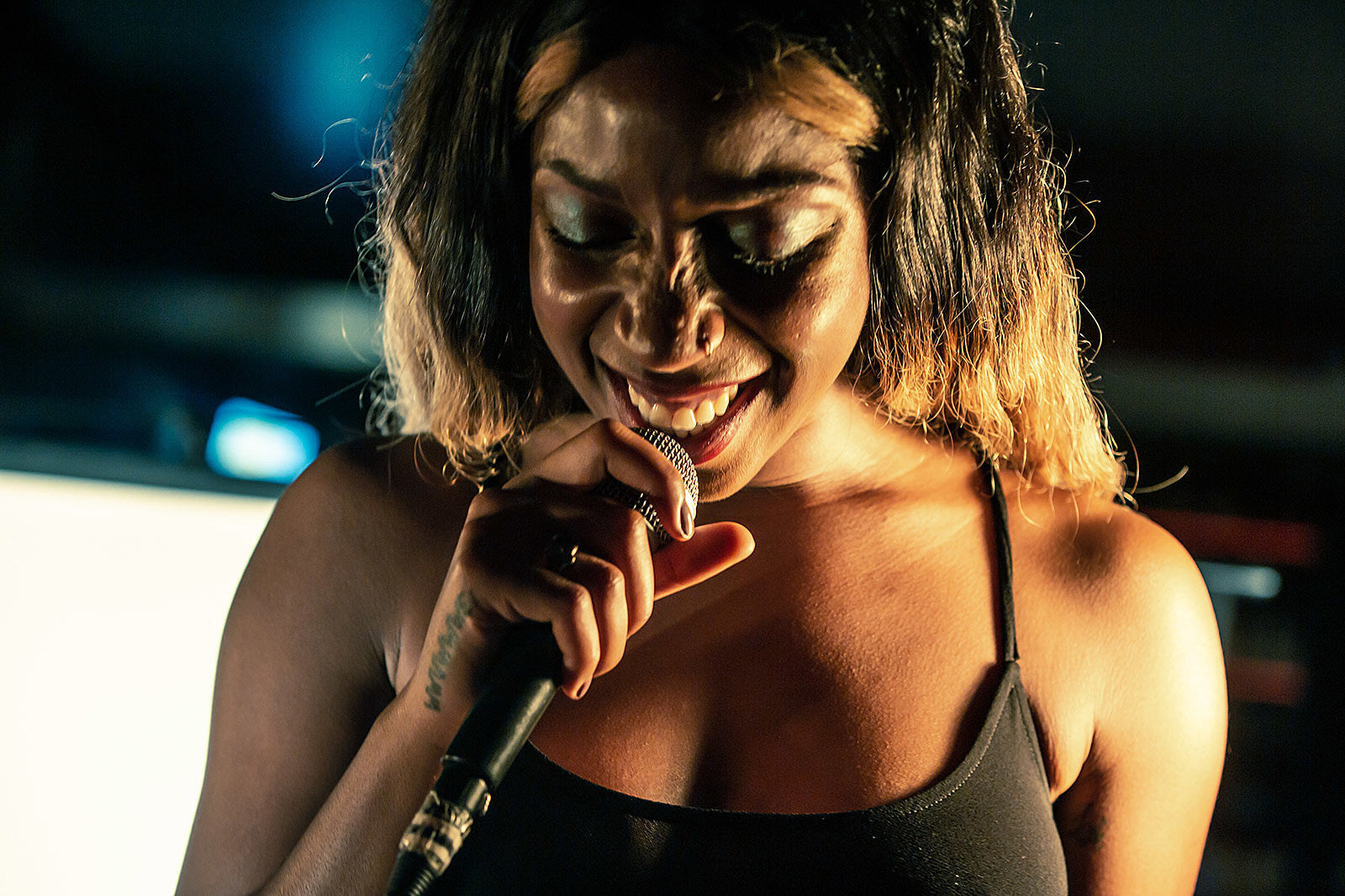 Charlotte Adigery made her North American debut at Nublu (pics, review)