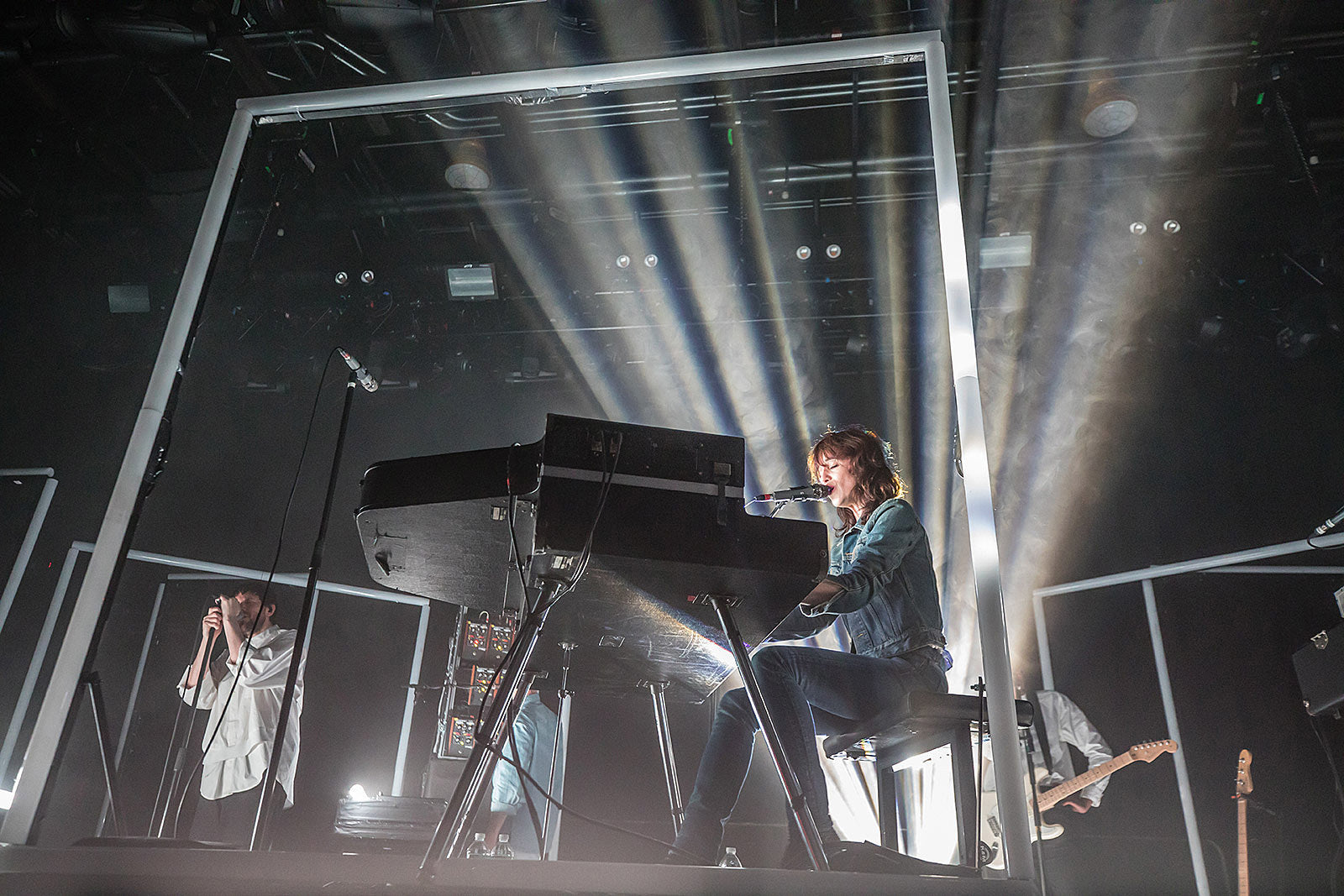 Charlotte Gainsbourg @ Brooklyn Steel (pics, setlist)