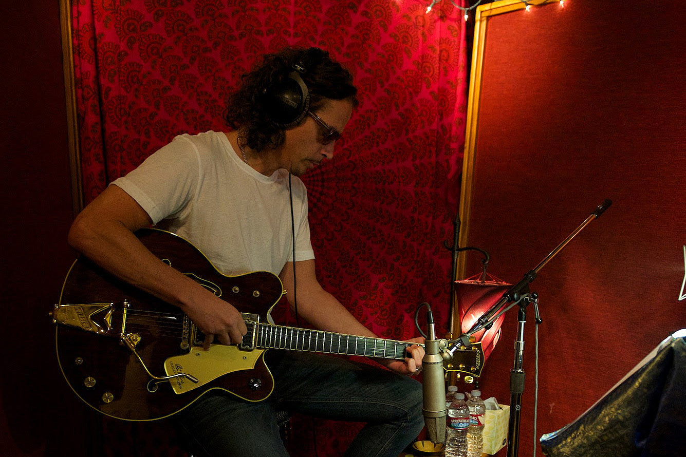 Chris Cornell covers John Lennon, Janis Joplin, ELO & more on surprise LP out now (listen)