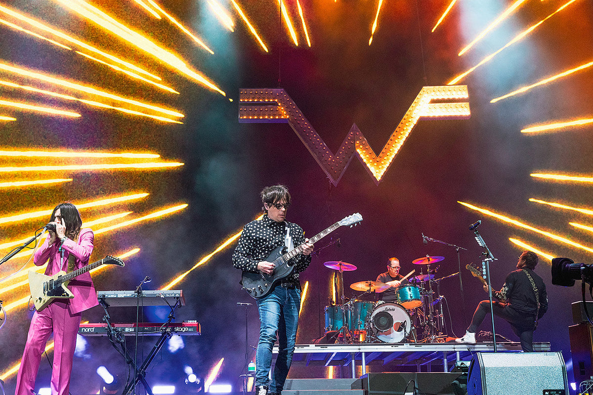 Weezer release cover of Metallica’s “Enter Sandman”