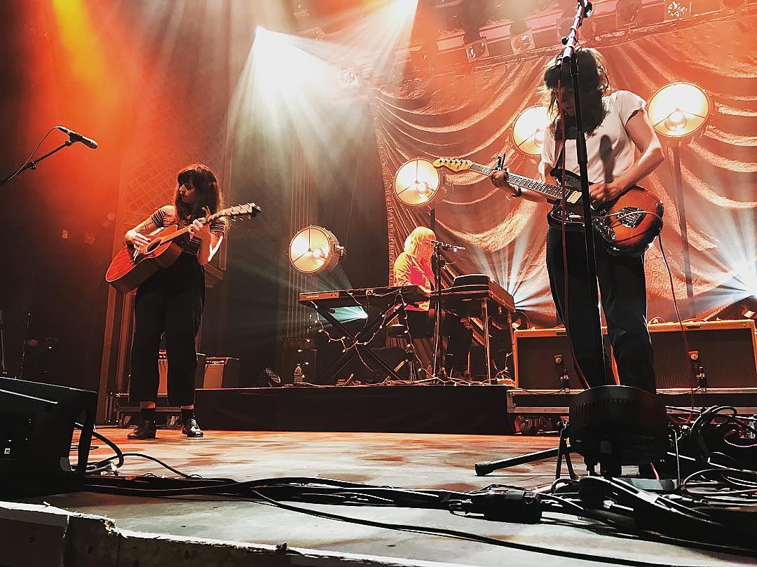 watch Waxahatchee join Courtney Barnett (at same show Kim Gordon joined Stephen Malkmus)