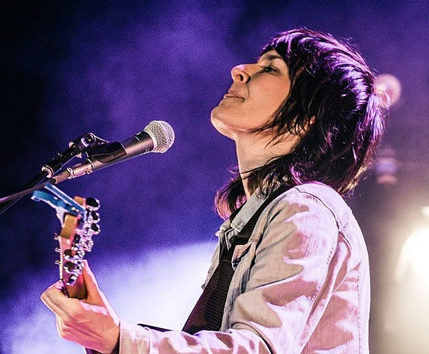 Jen Cloher touring with Courtney Barnett in her band