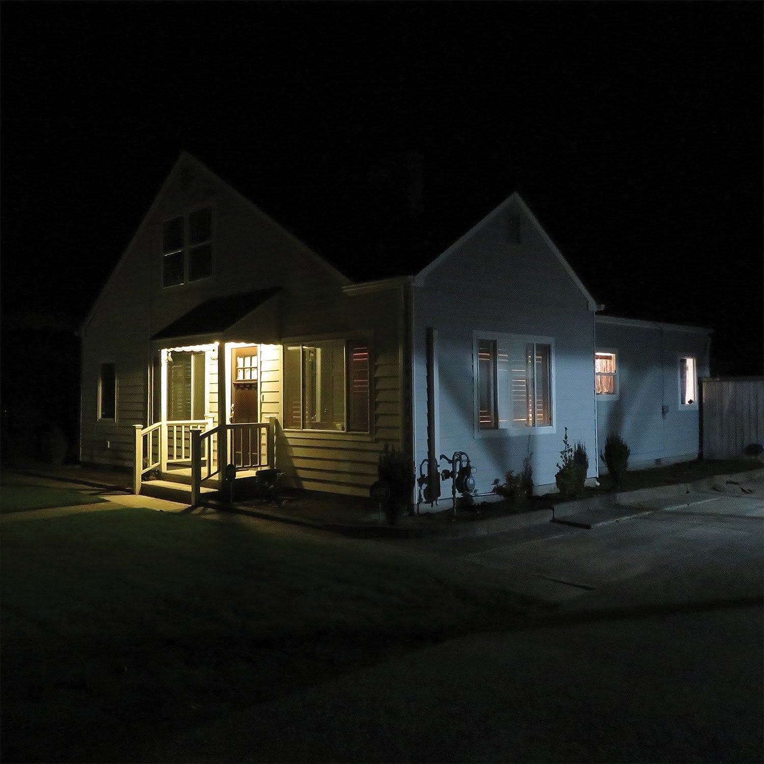 Damien Jurado preps new LP, shares “Birds Tricked into the Trees,” touring w/ Shannon Lay