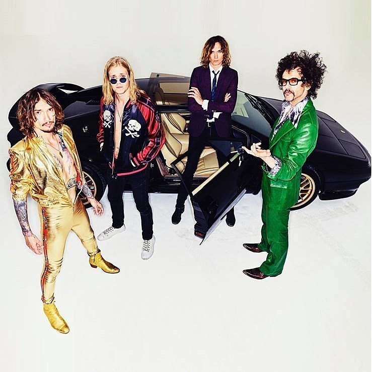 The Darkness releasing ‘Pinewood Smile’ (stream 3 songs), announce 2018 tour