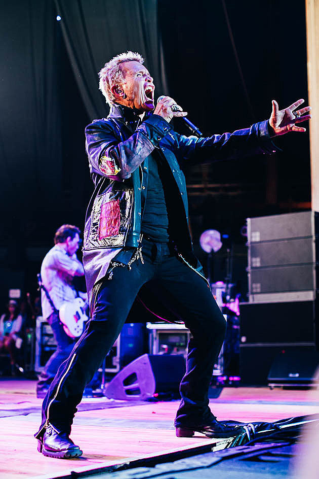Billy Idol (not Billy Joel) played Pier 97 & Sweetlife Fest (pics)