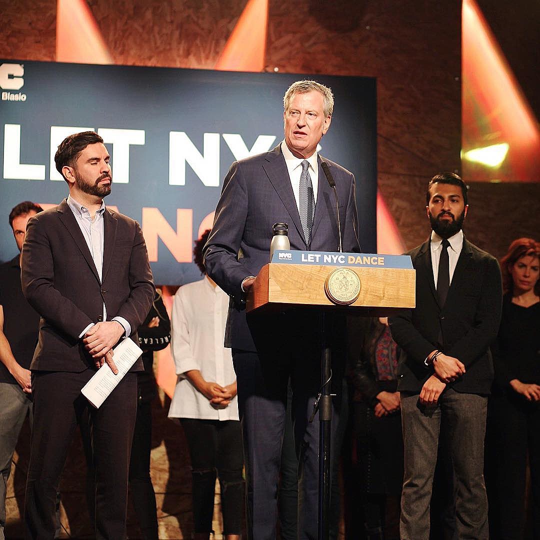 Mayor De Blasio went to Elsewhere to sign bill officially repealing NYC cabaret law