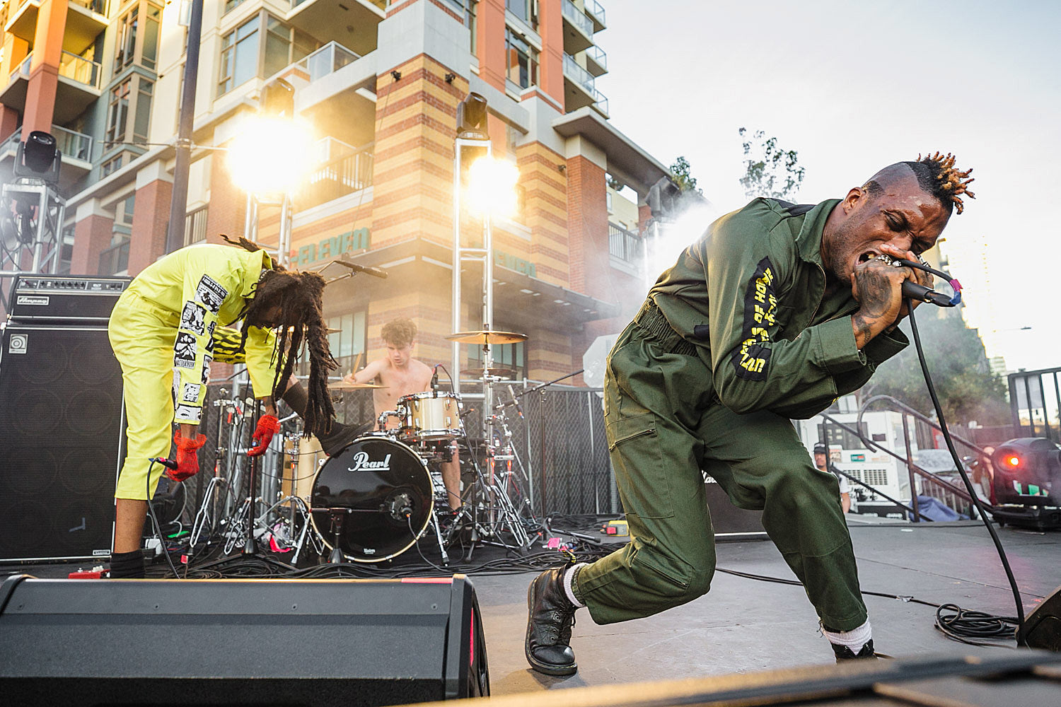 Ho99o9 add free St Vitus show during tour w/ Korn, who have a new song