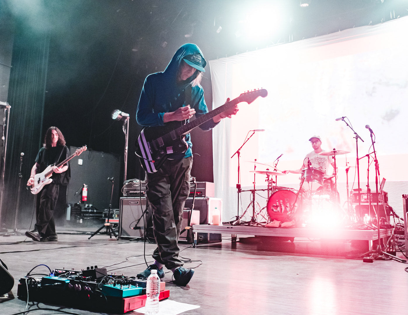 DIIV finish out tour with Horse Jumper of Love & Full Body 2 at Brooklyn Paramount (pics, video, setlist)