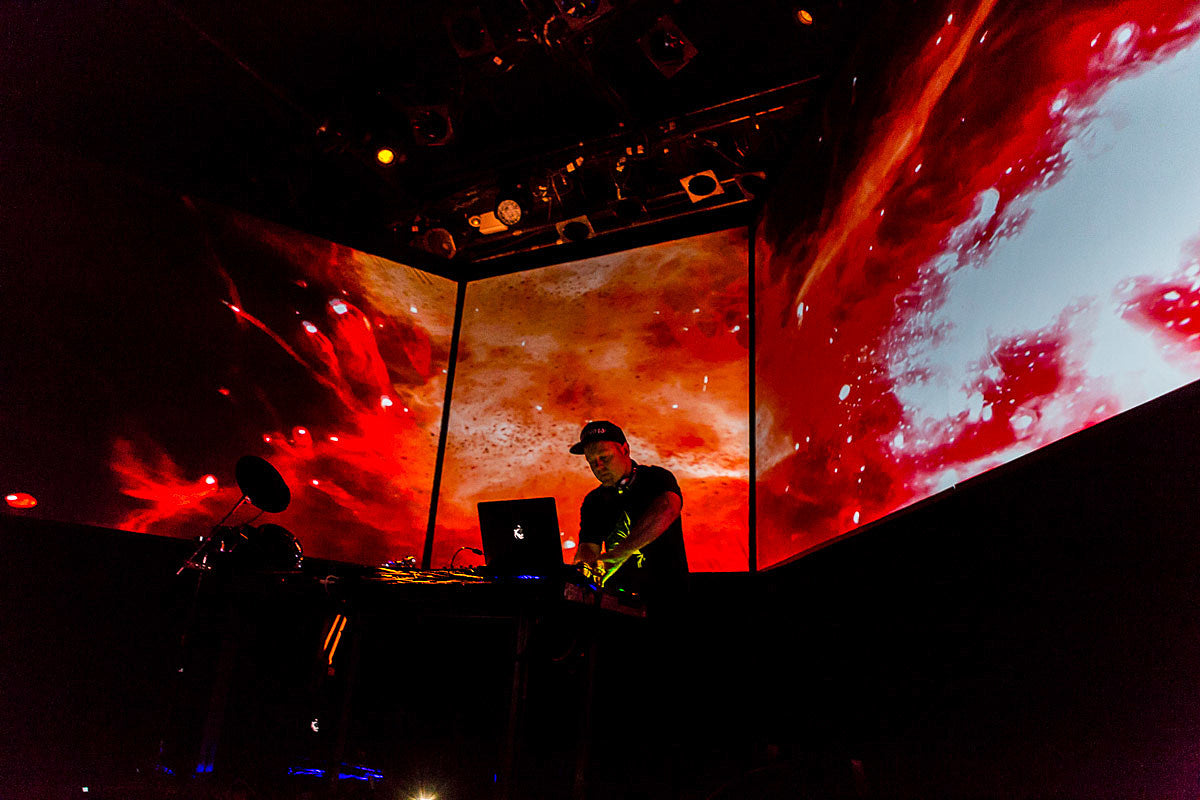 DJ Shadow played two sold-out nights at Music Hall of Williamsburg with Noer the Boy (pics from night 1)