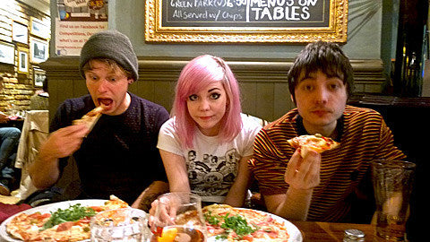 UK trio Doe release new single and compilation (listen), visiting NYC for six area shows (1 w/ Radical Dads)