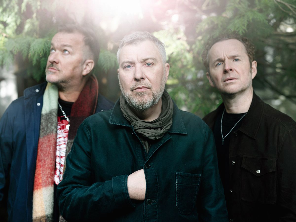 Doves prep Best-Of album, share new song “Spirit Of Your Friend”