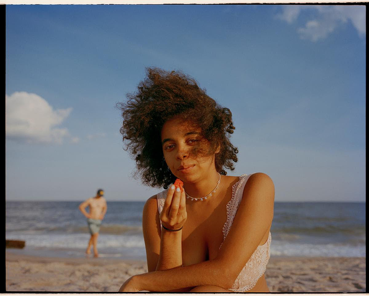 duendita shares new single “bio,” doing livestream w/ Caleb Giles & more this week