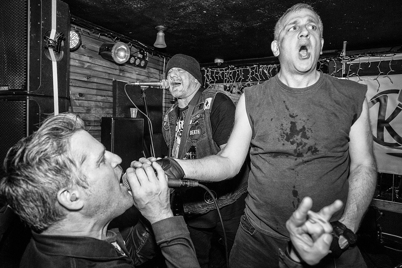 an interview with the Dwarves & pics from The Kingsland