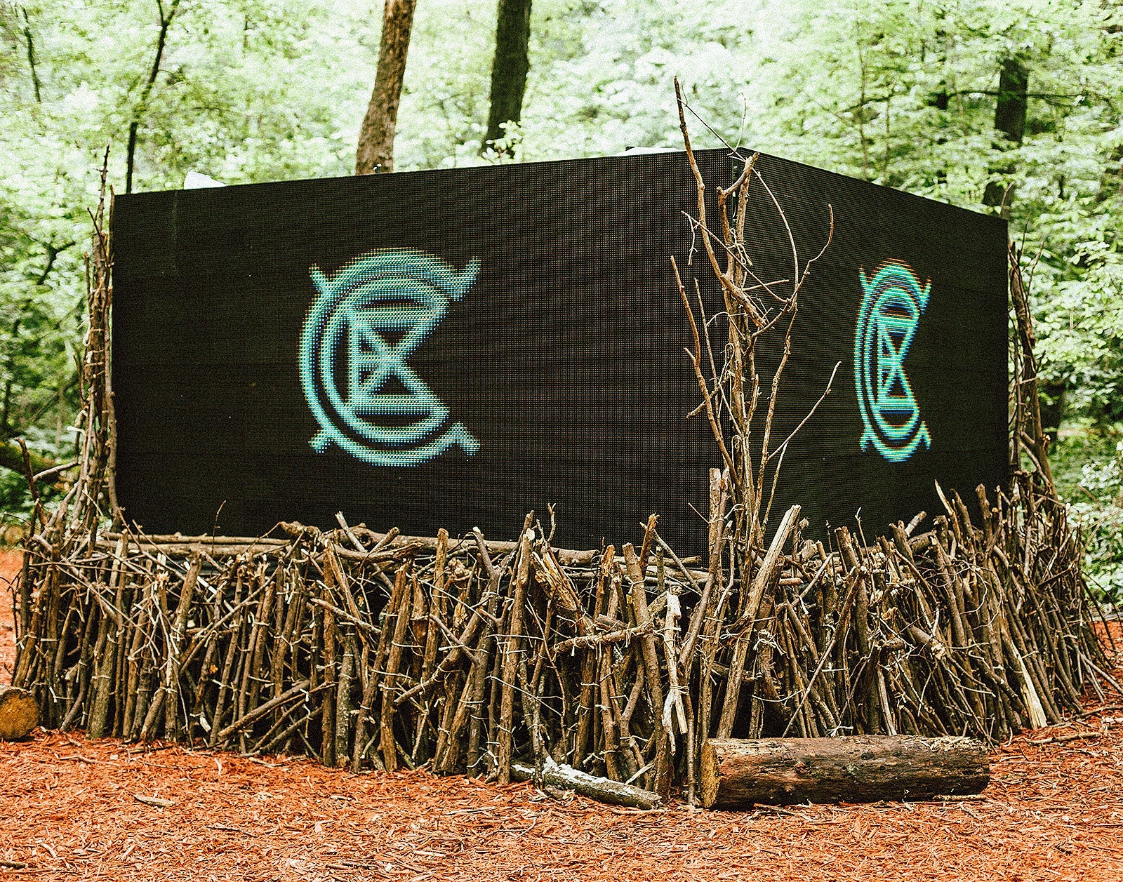 Eaux Claires lineup announced (it also starts today!) ++ new Big Red Machine EP on Spotify