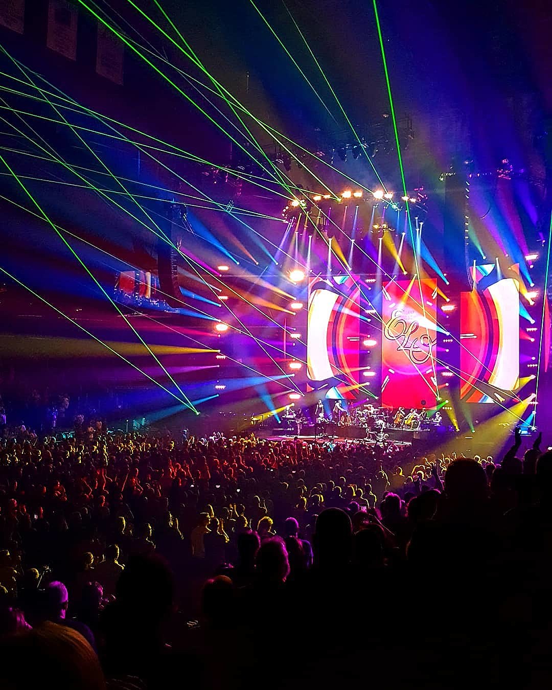 Jeff Lynne’s ELO played the hits at Prudential Center (review, setlist, videos)