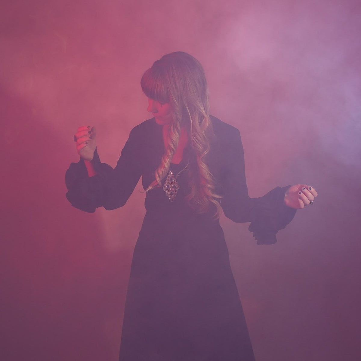 Emily Jane White releasing ‘Immanent Fire’ (stream “Light”)